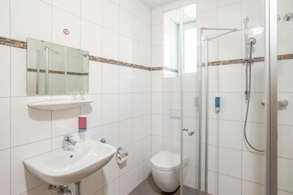 Heilbronner Hotel Am Schoenen Theater Экстерьер фото